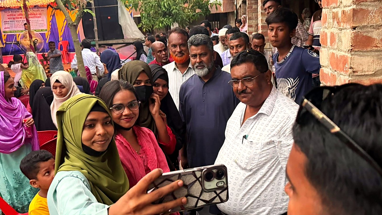 With constituents — Mahadevpur, Nov 2025